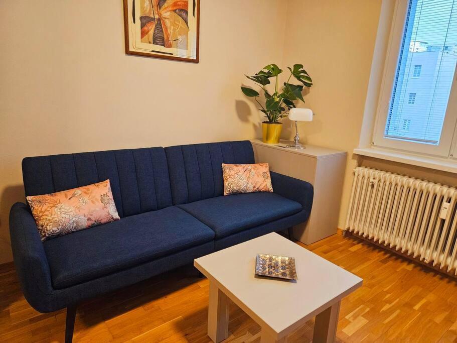 Apartment Location! National Stadiums *