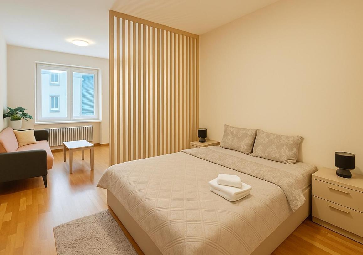 Location! National Stadiums Apartament